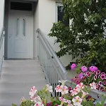 펜션 Flora *